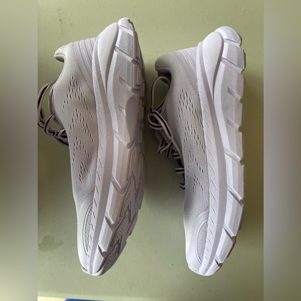 Avia sneakers